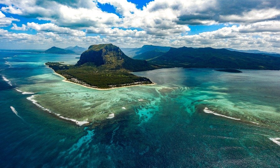 6N Le Grand Bleu Hotel Mauritius
